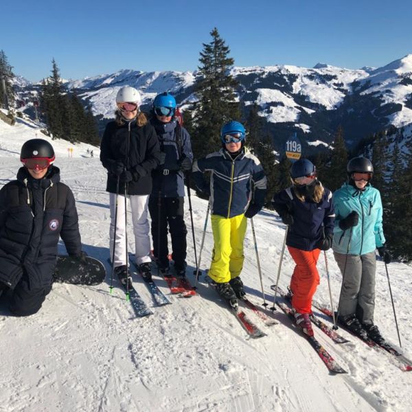 Familien-Winterurlaub ber Silvester in Tirol: Schneevergngen Kitzbheler Alpen