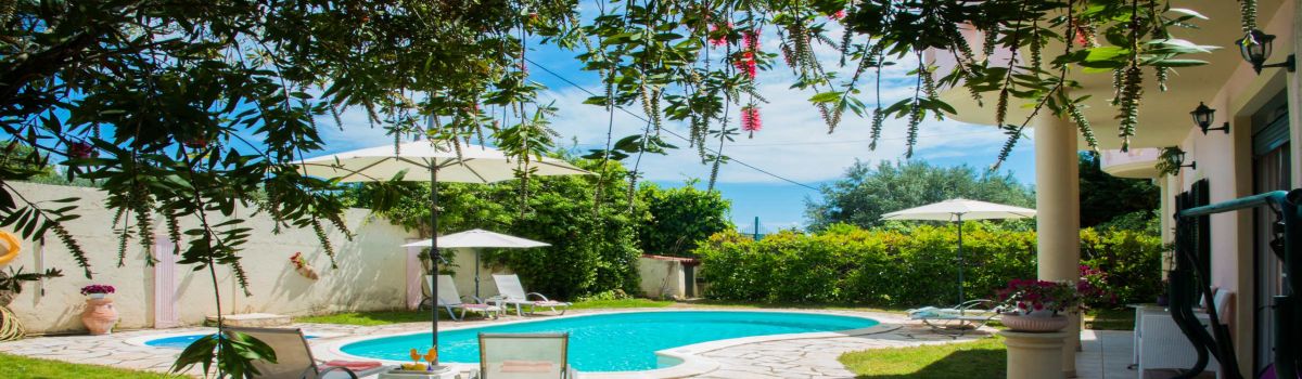 Villa mit Pool strandnah Korfu