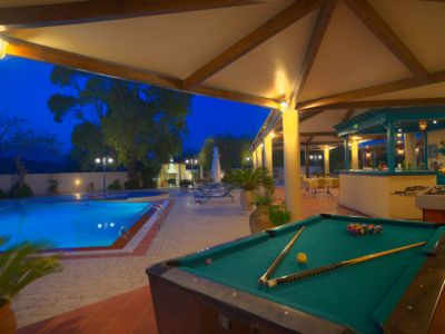 Villa mit Pool und Billard auf Korfu