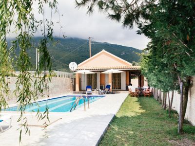 Familienvilla auf Korfu mit Pool und Strandzugang 
