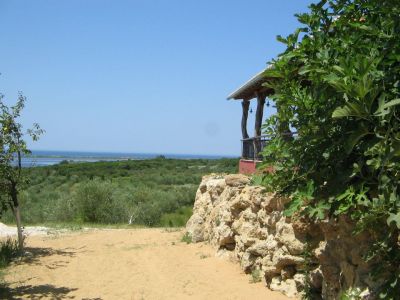 Bio-Bauernhof Agrotourismus Korfu Vraganiotika - Restaurant und Garten